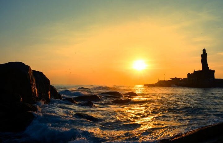 Sunset Point, Kovalam, Kanyakumari, Tamil Nadu - Vushii.com